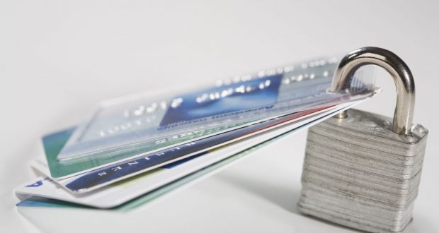 3 Ways To Avoid Credit Card Fraud